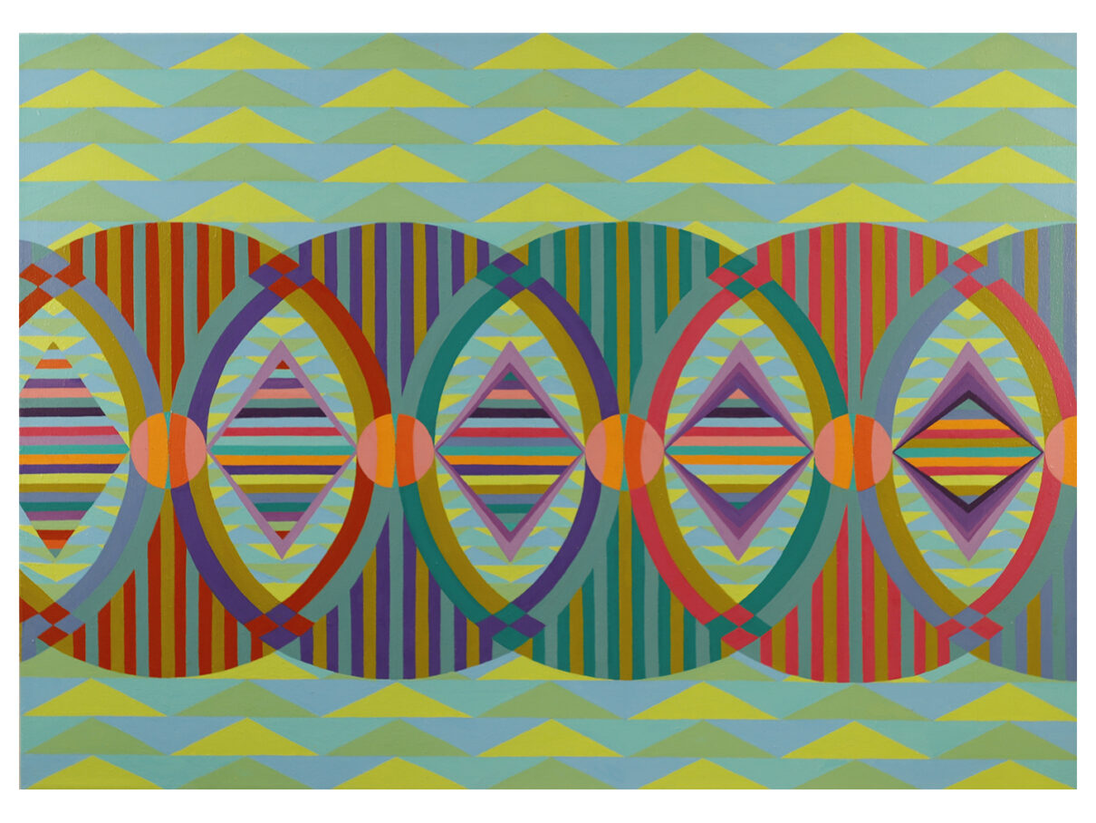 Multicolor image with circles and triangles, with a diamond shape in 5 inserts that changes from left to right.